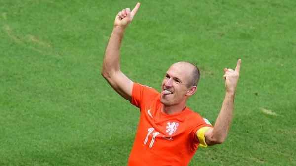 Robben-protagonista-juego-frente-Mexico_MEDIMA20140630_0081_23