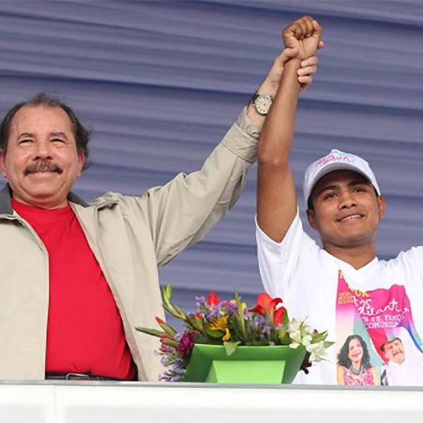 daniel ortega chocolatito roman