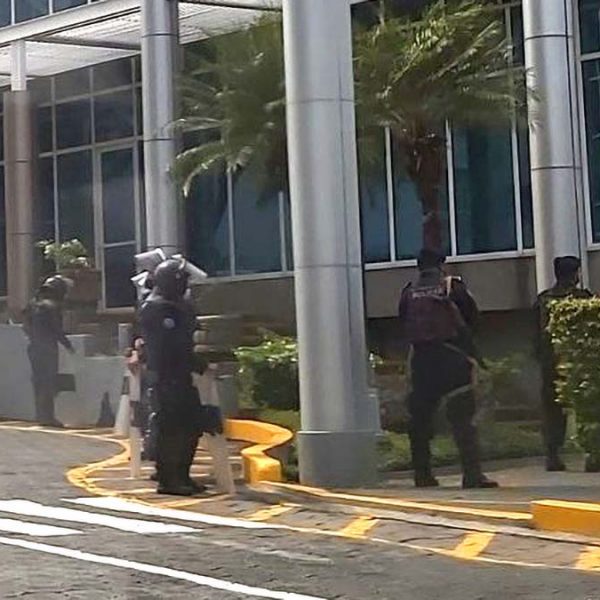policia sandinista tras la fvbch