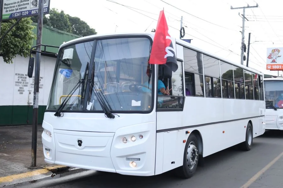 El de los buses rusos es el mejor discurso que ha dado Daniel Ortega en su vida (y bajada)